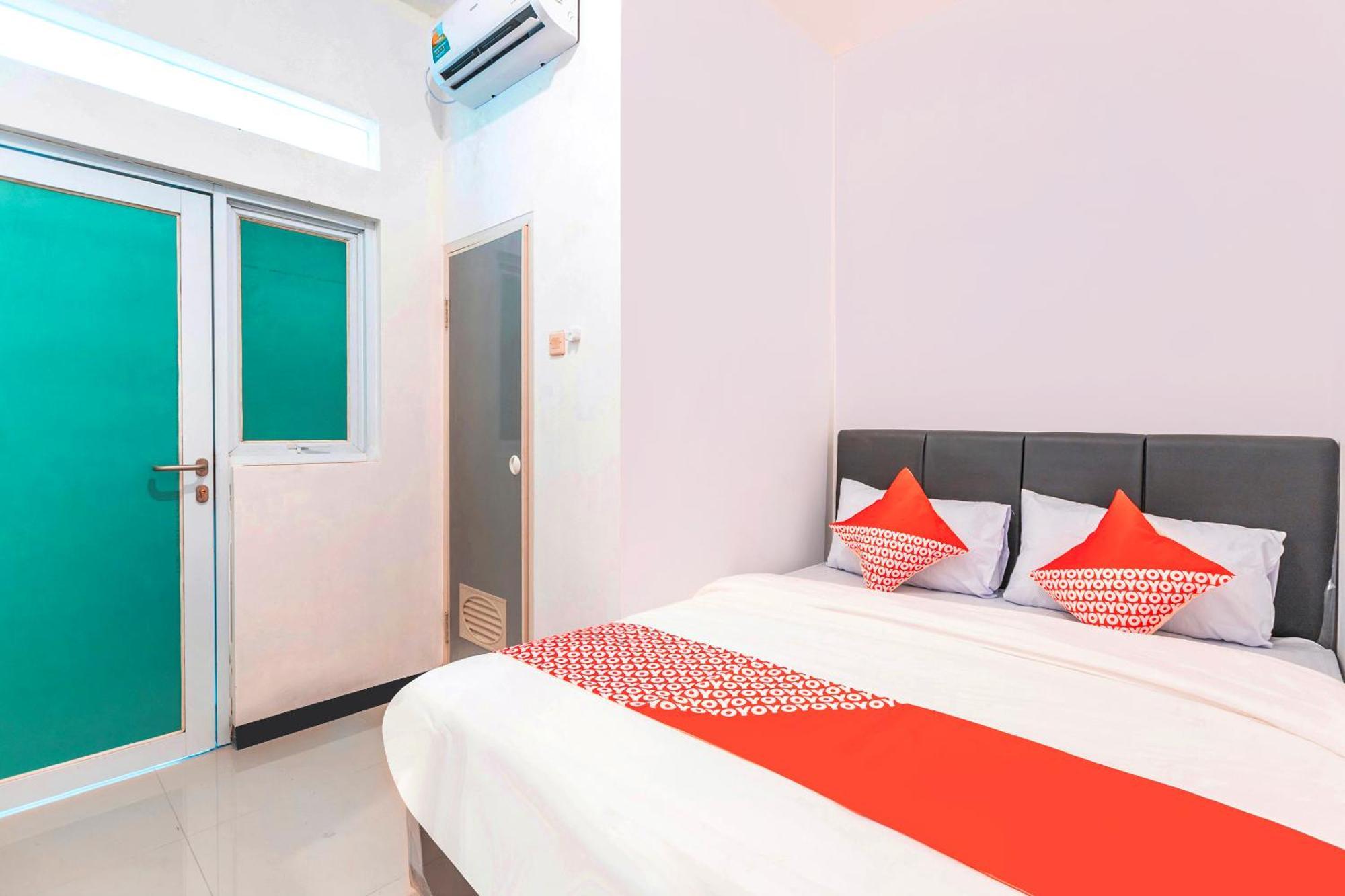 Super Oyo 2223 J&B Room Utan Kayu Jakarta Buitenkant foto