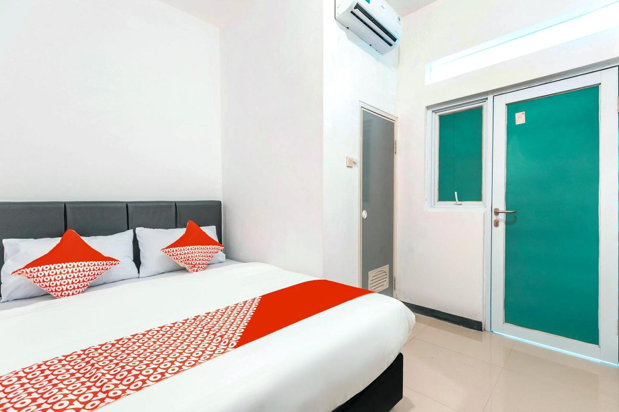 Super Oyo 2223 J&B Room Utan Kayu Jakarta Buitenkant foto