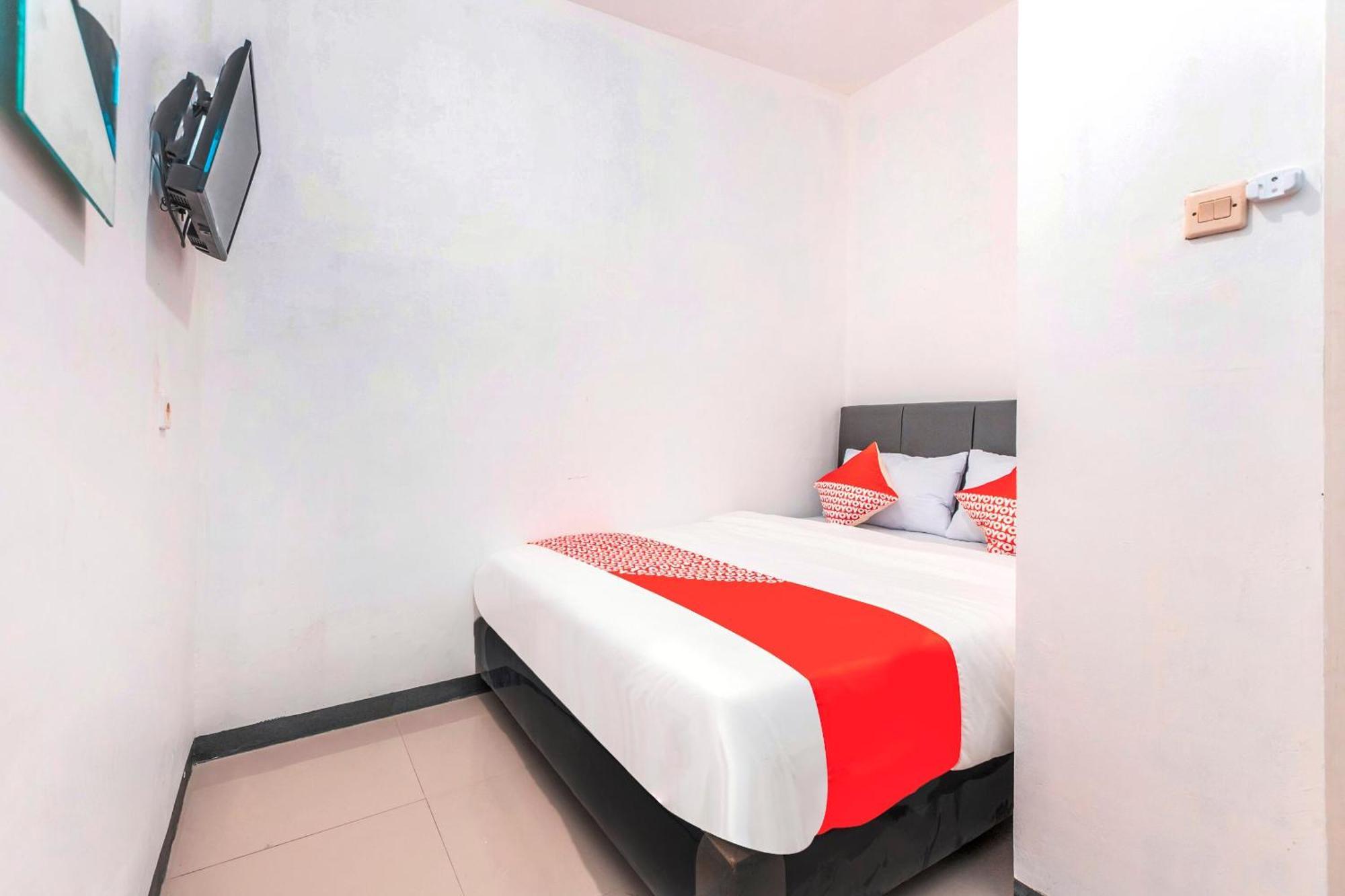 Super Oyo 2223 J&B Room Utan Kayu Jakarta Buitenkant foto